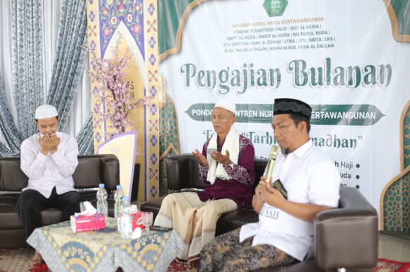 Pengajian Rutin Bulanan Sekaligus Launching KBIHU Nurul Huda Al Fauzan