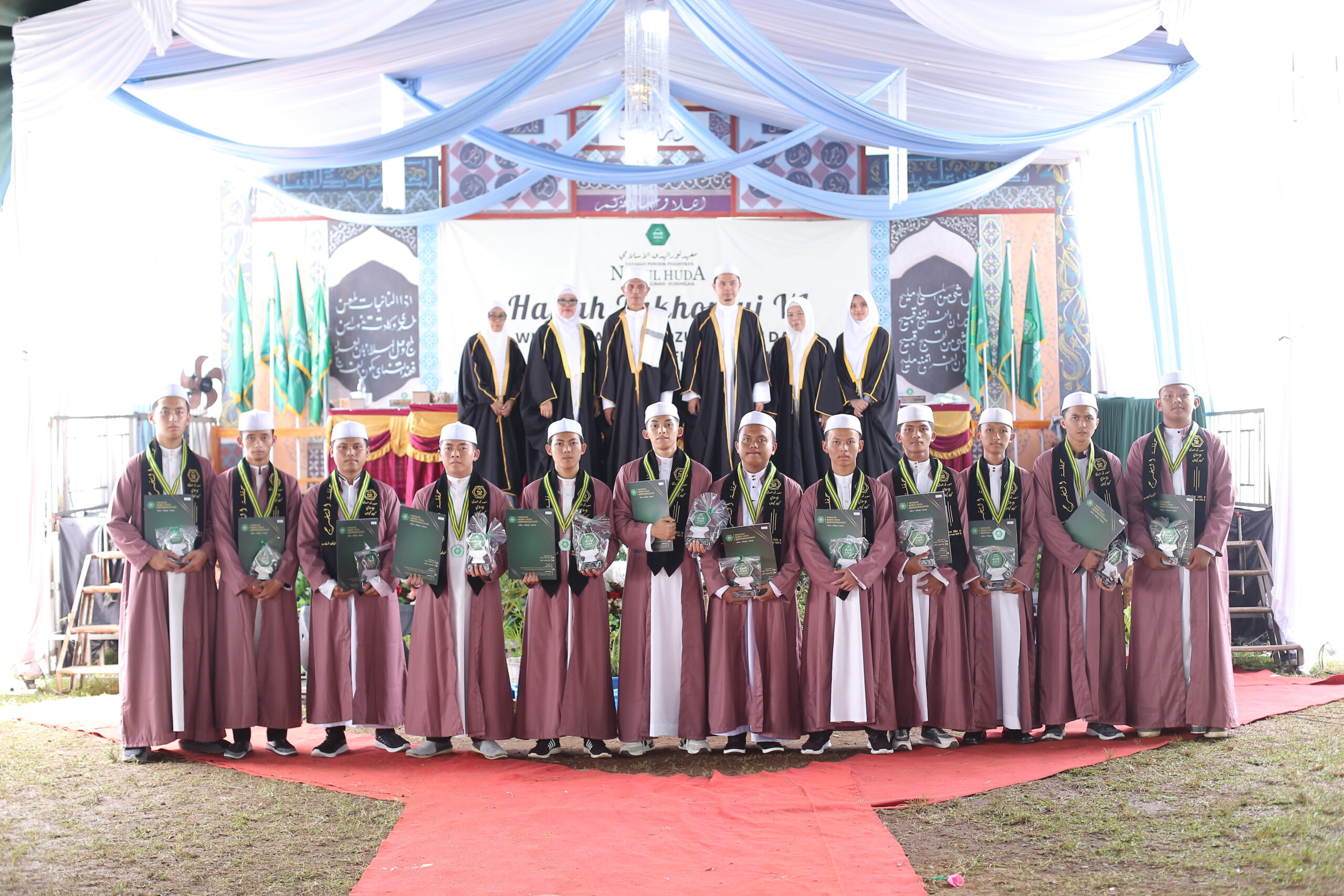 HAFLAH TAKHORRUJ KE-6 PONDOK PESANTREN NURUL HUDA KERTAWANGUNAN