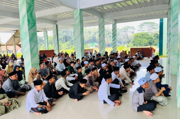 PEMBUKAAN KEGIATAN BELAJAR DAN MENGAJAR PONDOK PESANTREN NURUL HUDA KERTAWANGUNAN TAHUN 2025/2026