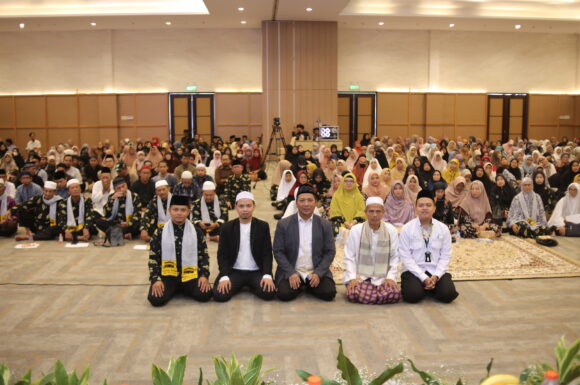 367 PESERTA PADATI SEMINAR HAJI & UMRAH KBIHU NURUL HUDA AL-FAUZAN DI MILAD KE-35 PONPES NURUL HUDA KERTAWANGUNAN