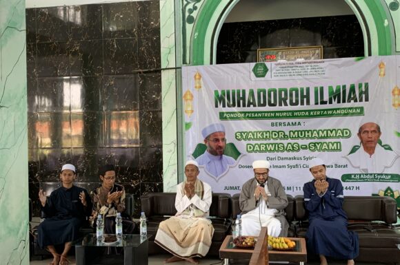 MUHADOROH ILMIAH BERSAMA SYAIKH DR. MUHAMMAD DARWIS AS-SYAMI DARI DAMASKUS, SURIAH