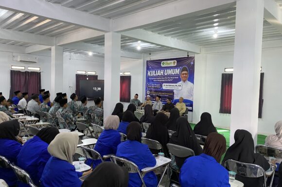 PONPES NURUL HUDA KERTAWANGUNAN GELAR KULIAH UMUM PENINGKATAN KUALITAS GURU DI ERA DIGITAL