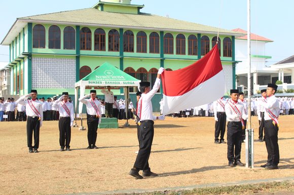 PERINGATI HARI SANTRI NASIONAL 2026, PONDOK PESANTREN NURUL HUDA KERTAWANGUNAN GELAR UPACARA DAN DRAMA KOLOSAL PERJUANGAN SANTRI